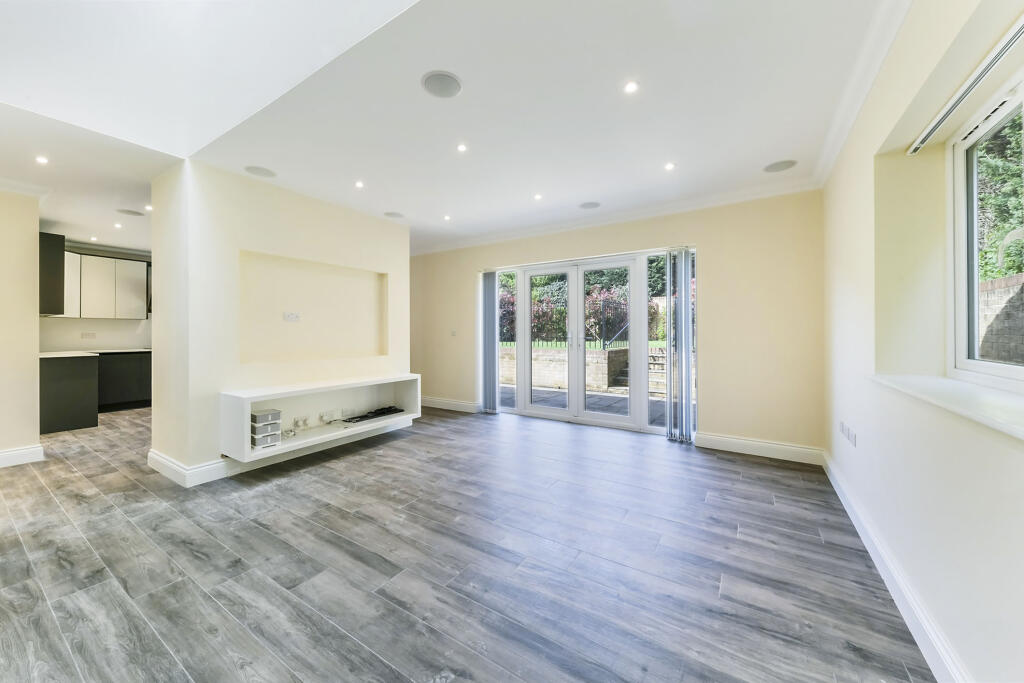 Additional image 14 of Field End, Coulsdon