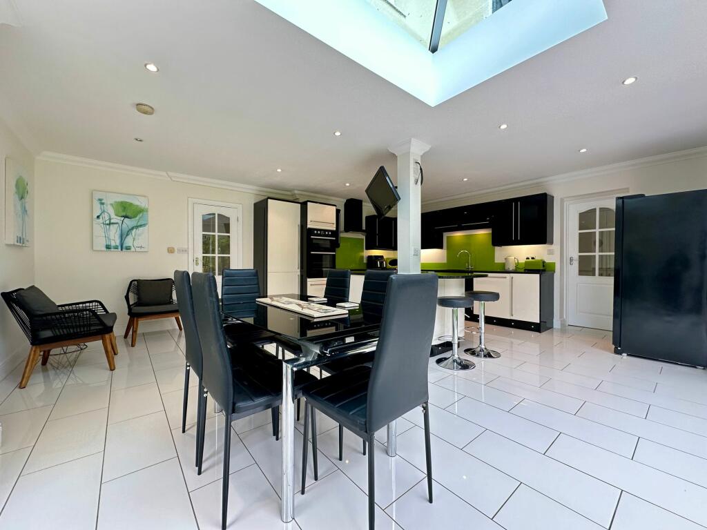 Additional image 4 of Western Road, Billericay, CM12