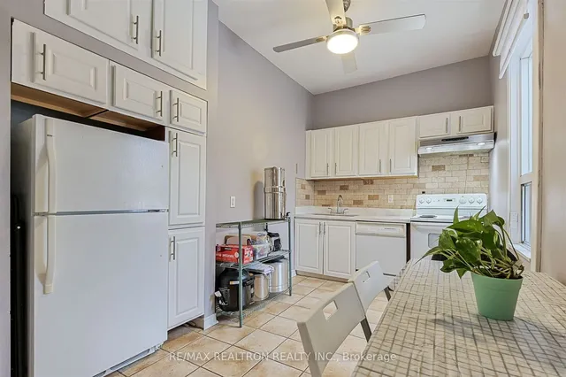 Additional image 25 of 421 Silverthorn Ave