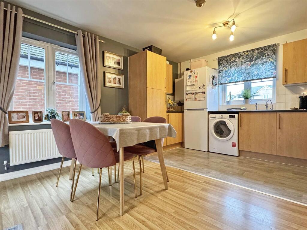 Additional image 3 of Shimbrooks, Great Leighs, Chelmsford