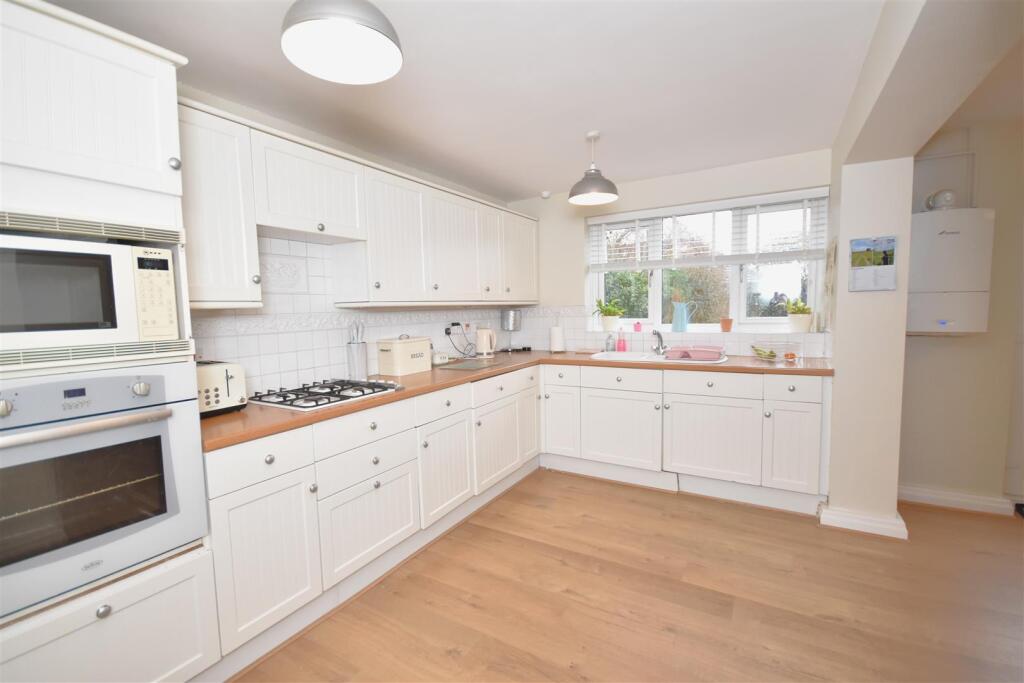 Additional image 7 of Ashtree Farm Court, Willaston, Neston