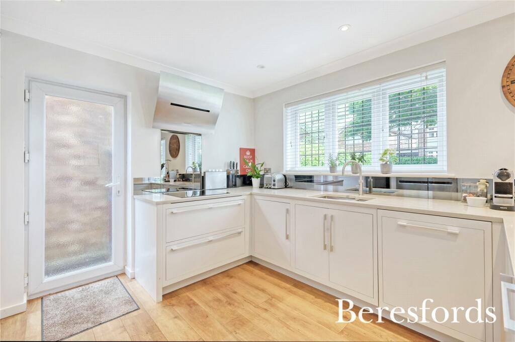 Additional image 3 of Spurgate, Hutton, CM13