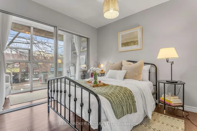 Additional image 21 of 725 King St Unit 213