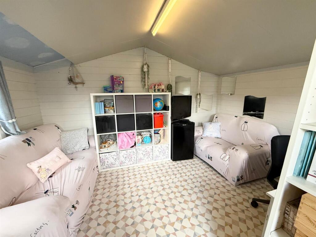 Additional image 15 of Oakland Gardens, Hutton, Brentwood