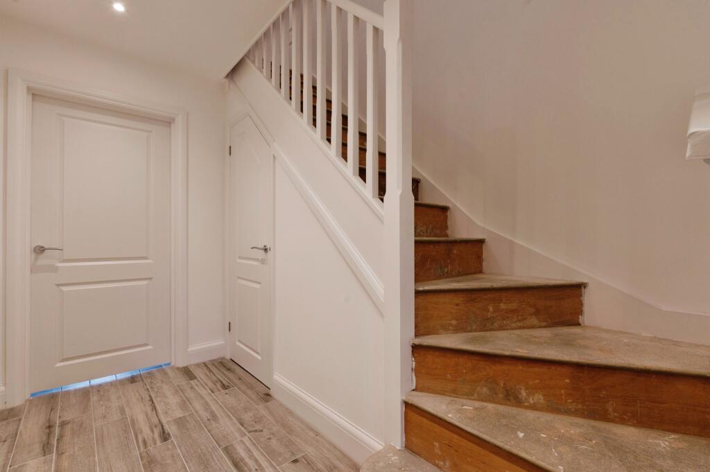 Additional image 4 of Harding Elms Road, Crays Hill, Billericay, CM11