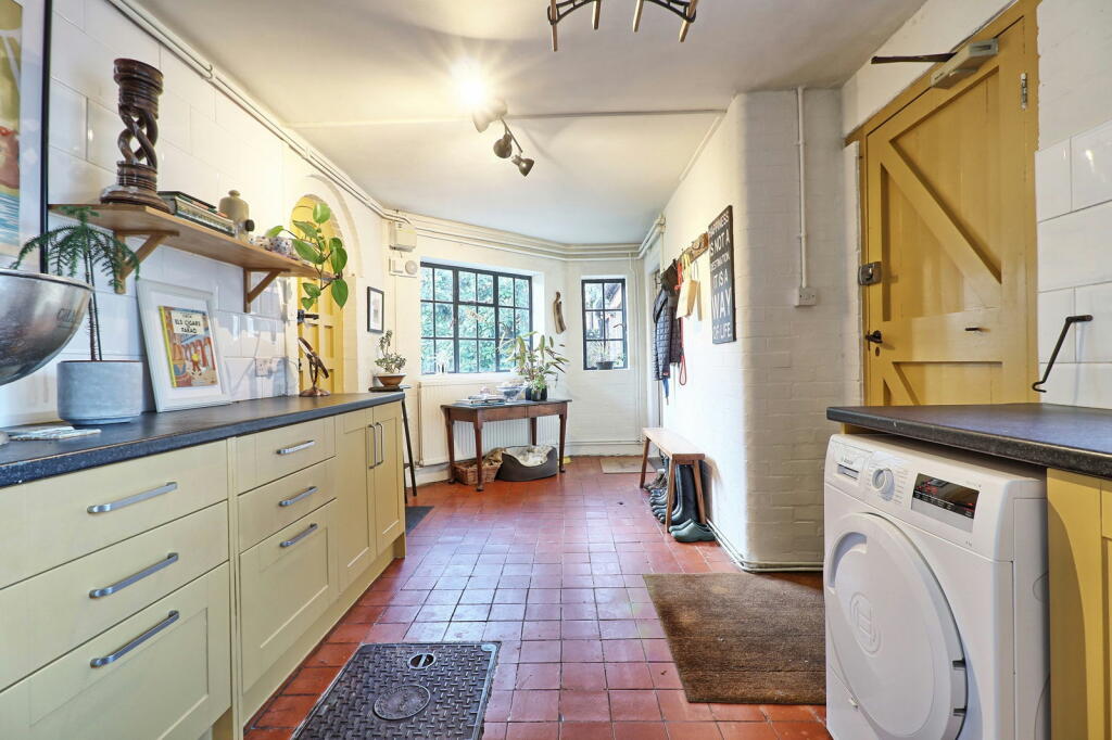 Additional image 33 of High Street, Thorpe-le-Soken, Clacton-on-sea, CO16 0DY