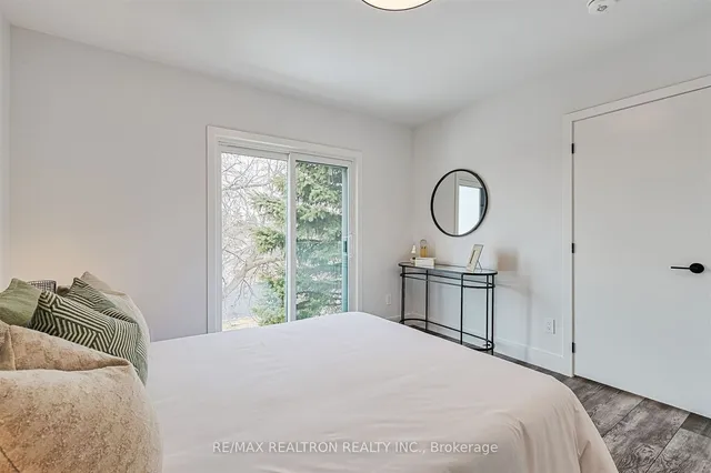 Additional image 13 of 421 Silverthorn Ave