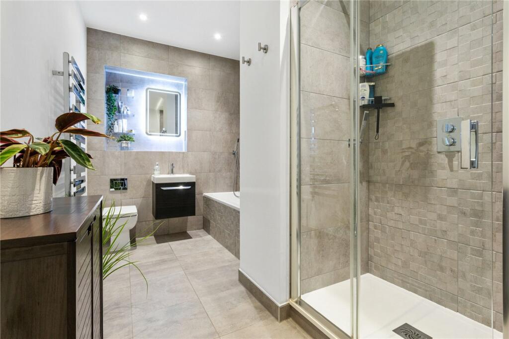 Additional image 11 of Ridge Road, Tooting, CR4