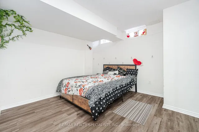 Additional image 32 of 186 Golden Springs Dr