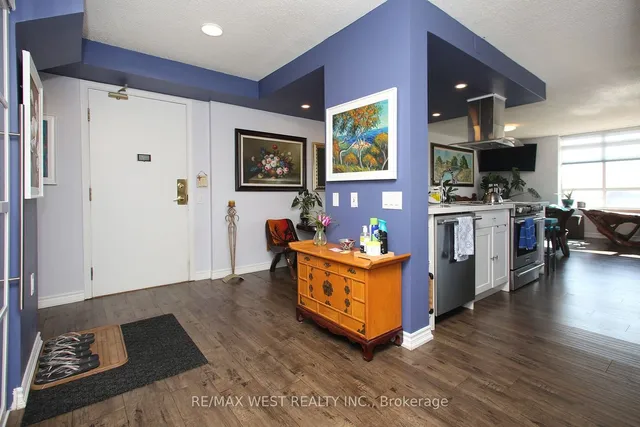 Additional image 2 of 650 Lawrence Ave Unit 905