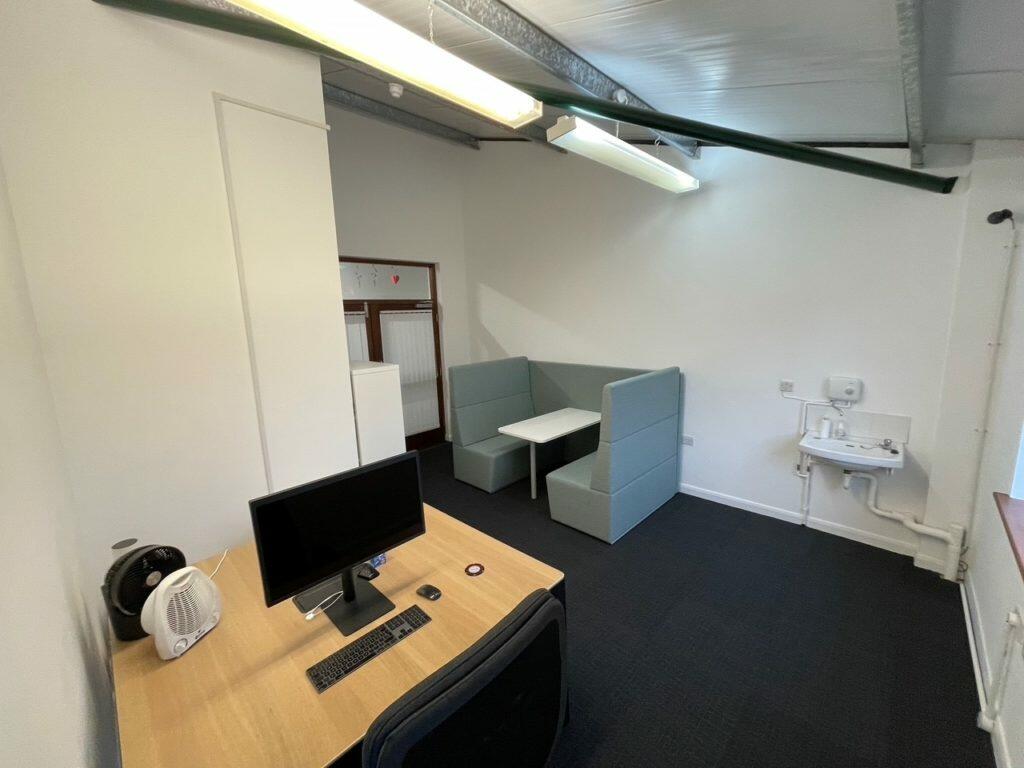 Additional image 5 of Office/Studio to rent on Barleylands Road, Billericay, Essex