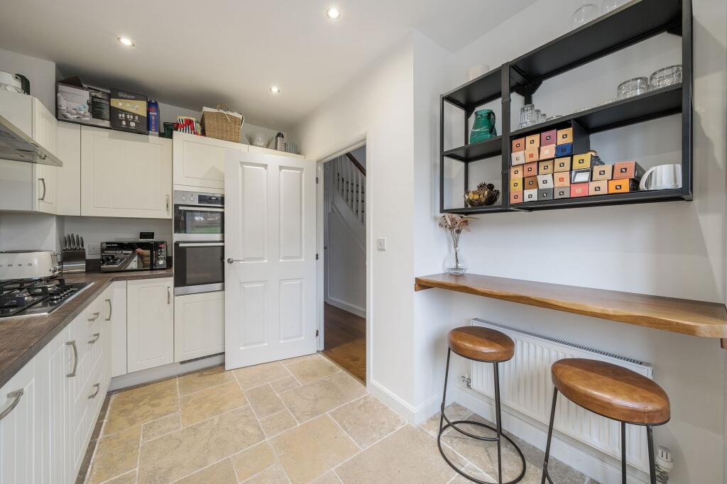 Additional image 8 of Van Brugh Avenue, Coulsdon, CR5