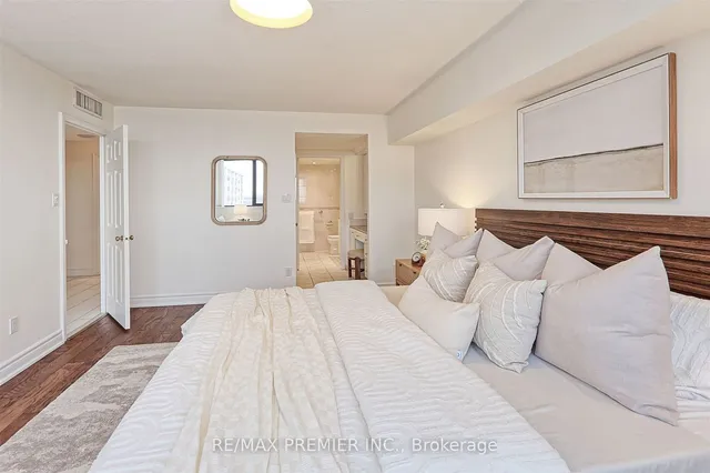 Additional image 23 of 40 Richview Rd Unit 1503