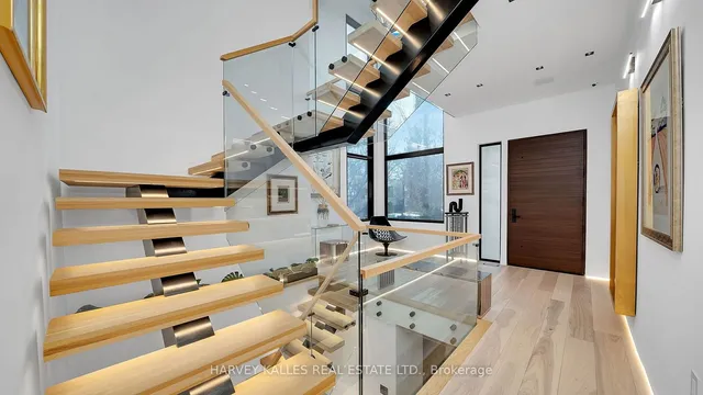 Additional image 5 of 4 Douglas Cres