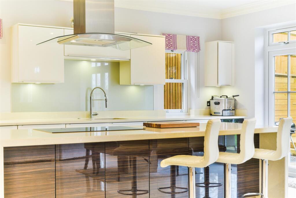 Additional image 32 of High Oaks Close, Coulsdon