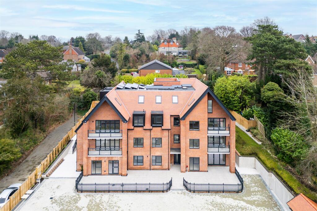 Additional image 4 of Sanderstead Road, South Croydon