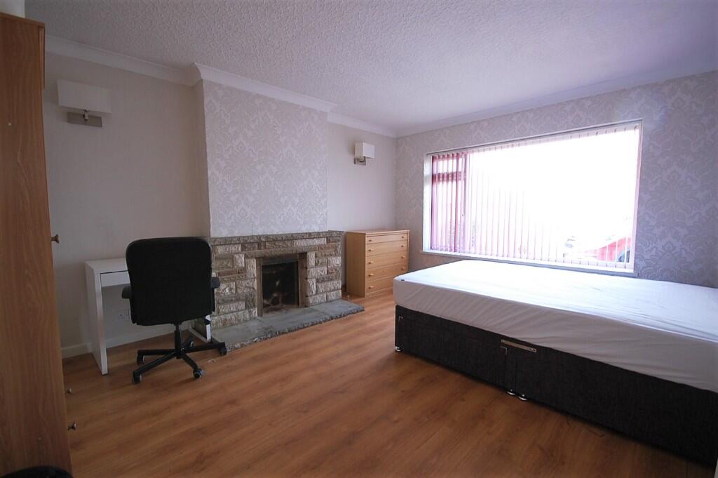 Additional image 6 of Heath Road, CO7