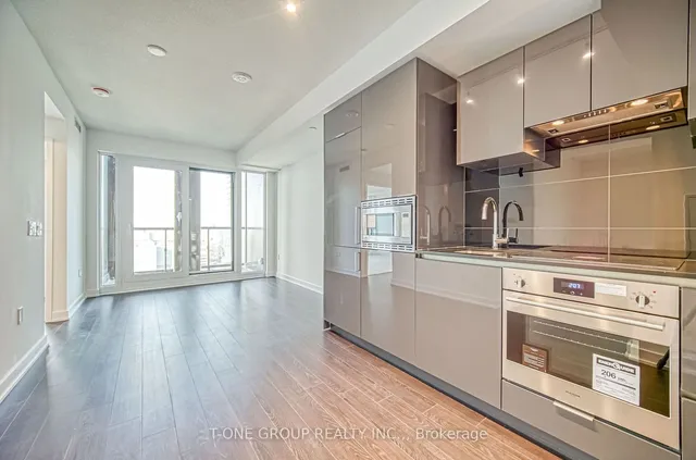 Additional image 11 of 238 Simcoe St