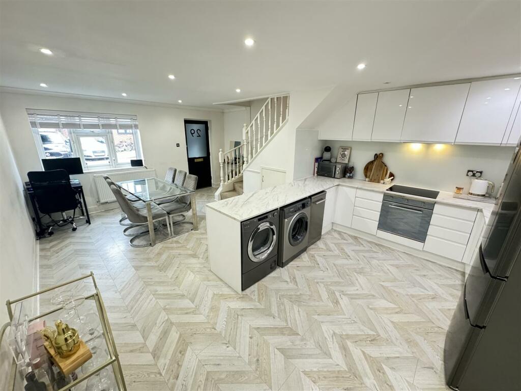Additional image 4 of Fairbank Close, Ongar