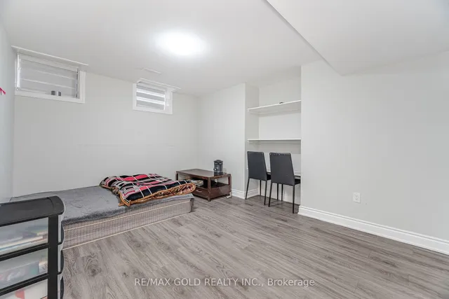 Additional image 34 of 2 Jenwood Cres