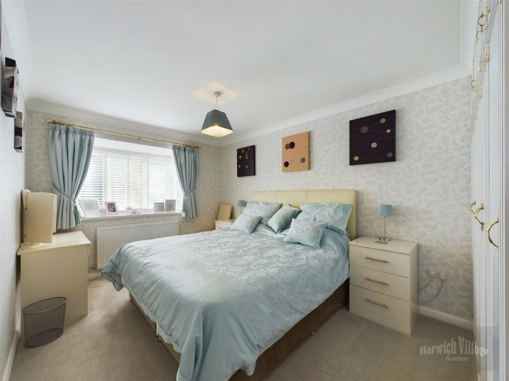 Additional image 11 of Whinfield Avenue, Dovercourt, Harwich, Essex, CO12