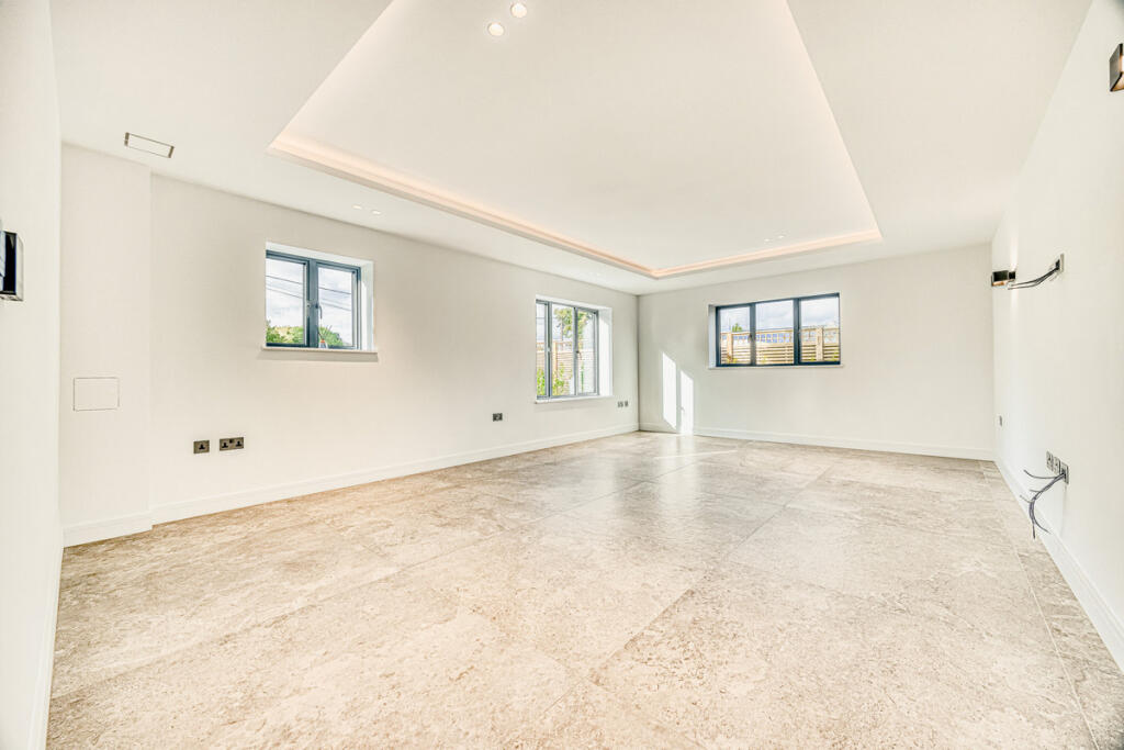 Additional image 19 of Broomhills Chase, Billericay, CM12