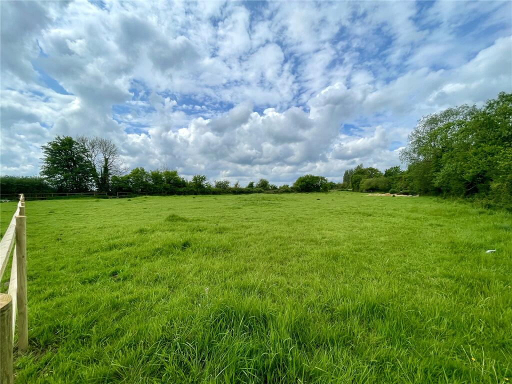 Additional image 4 of Threshers Bush, Harlow, Essex, CM17