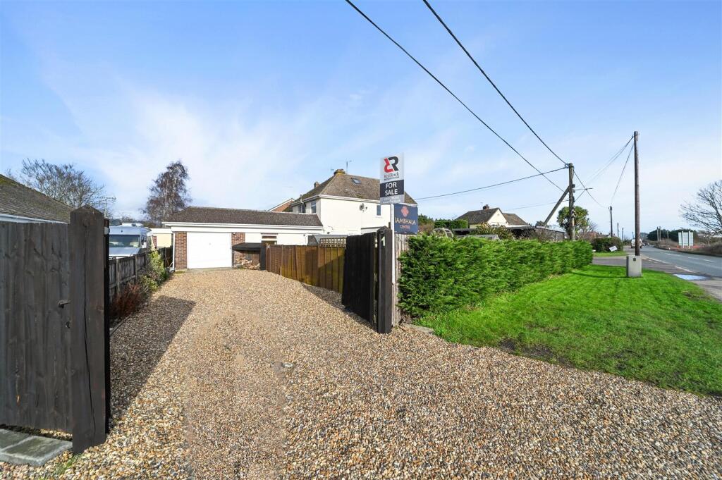 Additional image 24 of Byng Crescent, Thorpe-Le-Soken