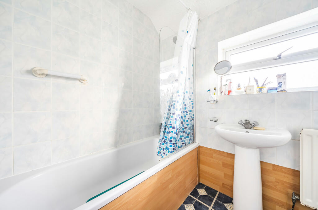 Additional image 20 of Parkfields, Roydon, Harlow, Essex, CM19