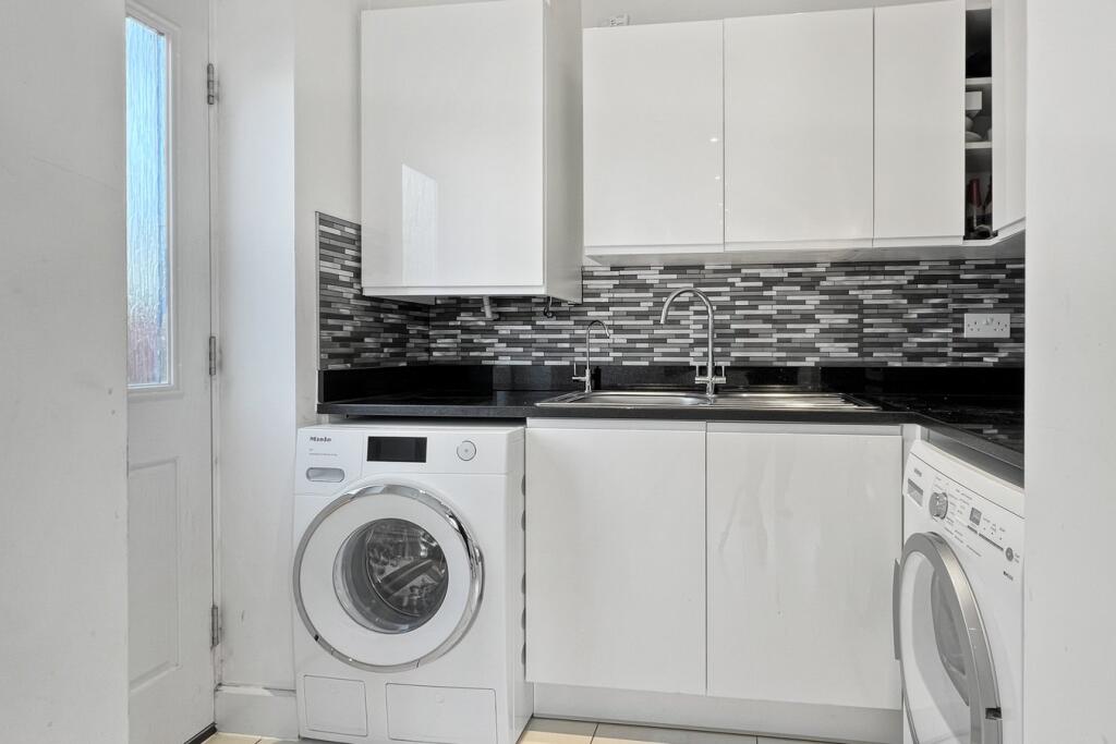 Additional image 7 of Woodpecker Lane, Sible Hedingham, Halstead, CO9