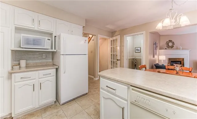 Additional image 14 of 16 Woodview Cres