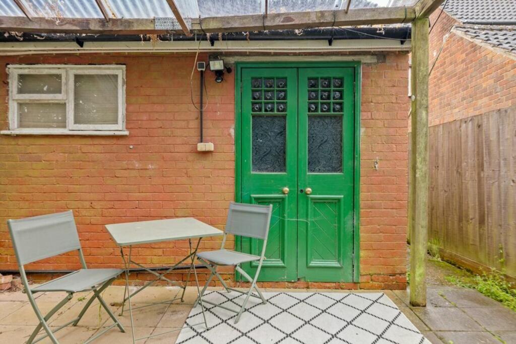 Additional image 15 of 6 Lime Grove, Warlingham, Surrey, CR6 9DB