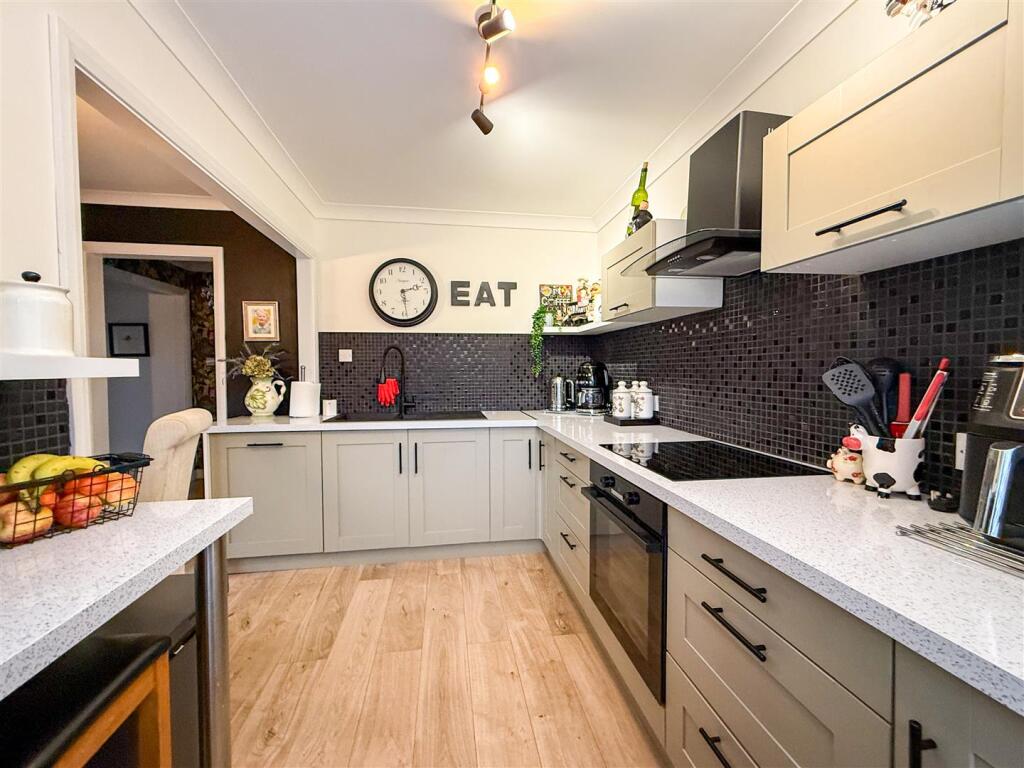 Additional image 6 of Cherry Tree Avenue, Clacton-On-Sea, Essex