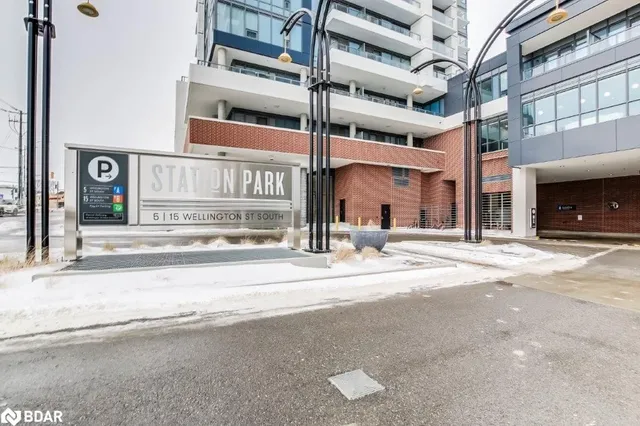 15 Wellington South St Unit 2204