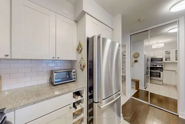 Additional image 7 of 35 Merton St Unit 1008