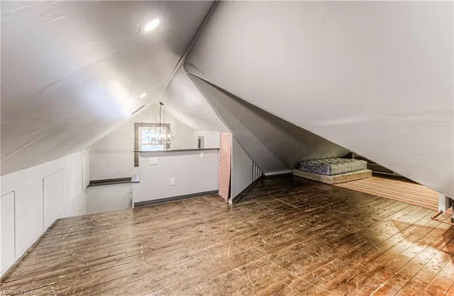 Additional image 35 of 80 Pandora Ave