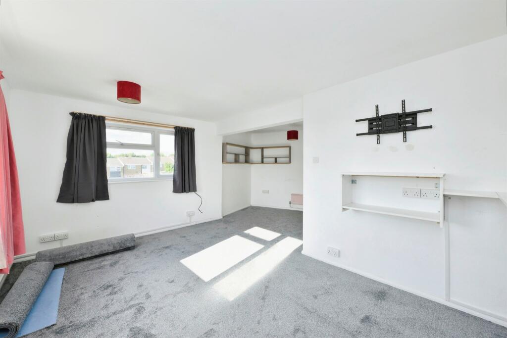 Additional image 11 of Little Pynchons, HARLOW