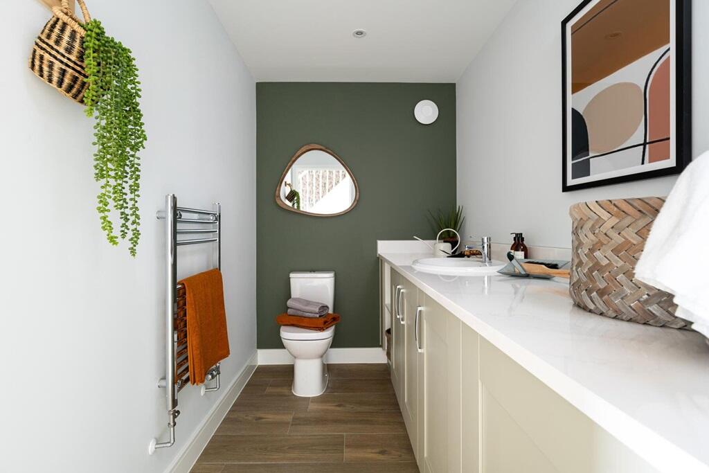 Additional image 13 of Elm Tree Avenue, 
Frinton on Sea, 
Essex,
CO13 0GR