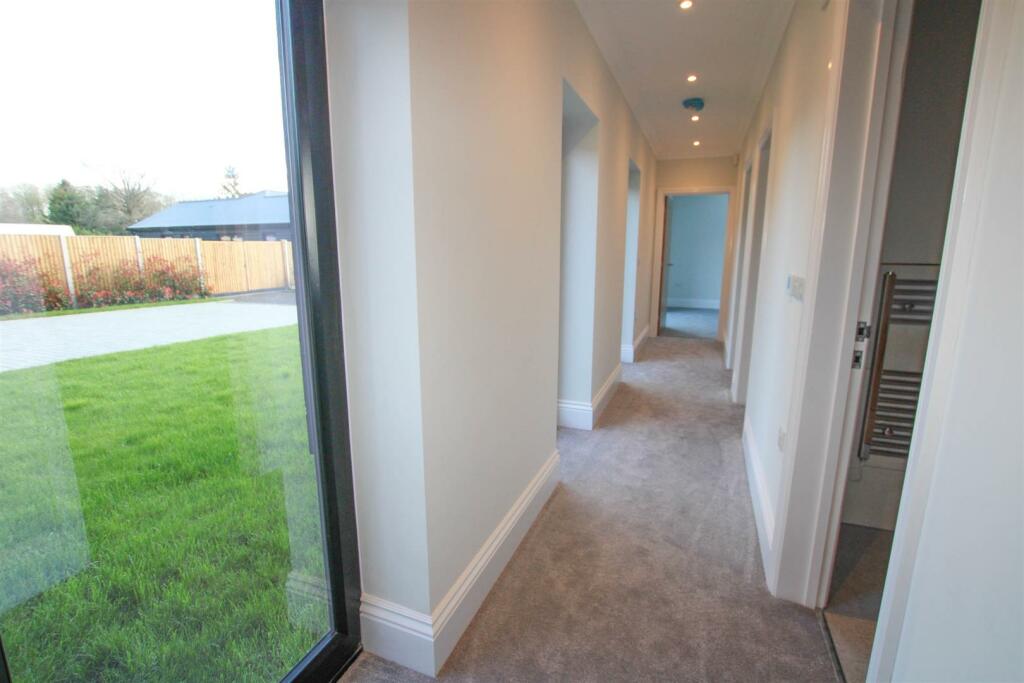 Additional image 10 of Broomhills Chase, Little Burstead, Billericay