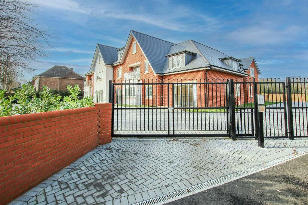 Additional image 16 of Shenfield Road, Shenfield, Brentwood