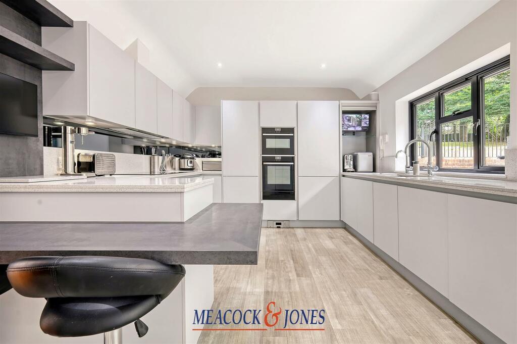 Additional image 9 of Weald Road, South Weald, Brentwood