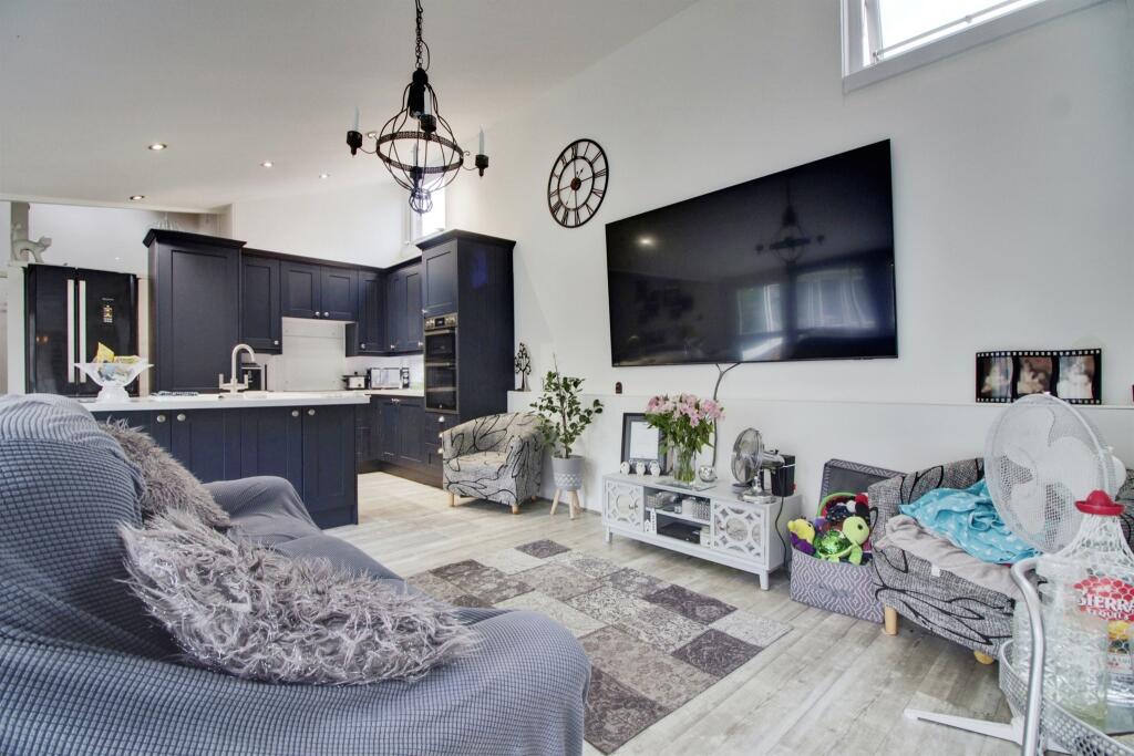 Additional image 7 of Charters Cross, HARLOW