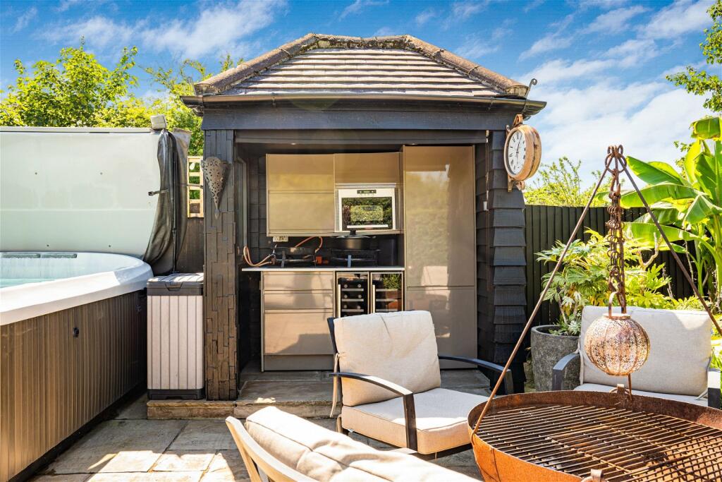 Additional image 30 of Mansfield, High Wych, Sawbridgeworth, CM21 0JT