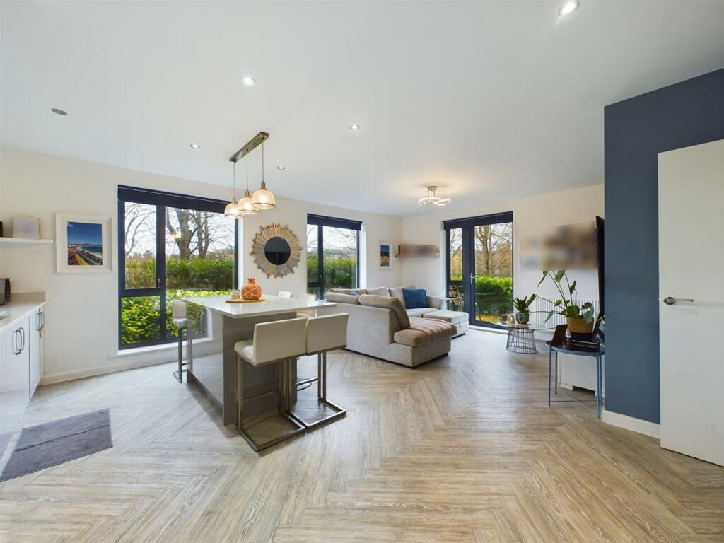 Additional image 8 of Iron Railway Close, Coulsdon