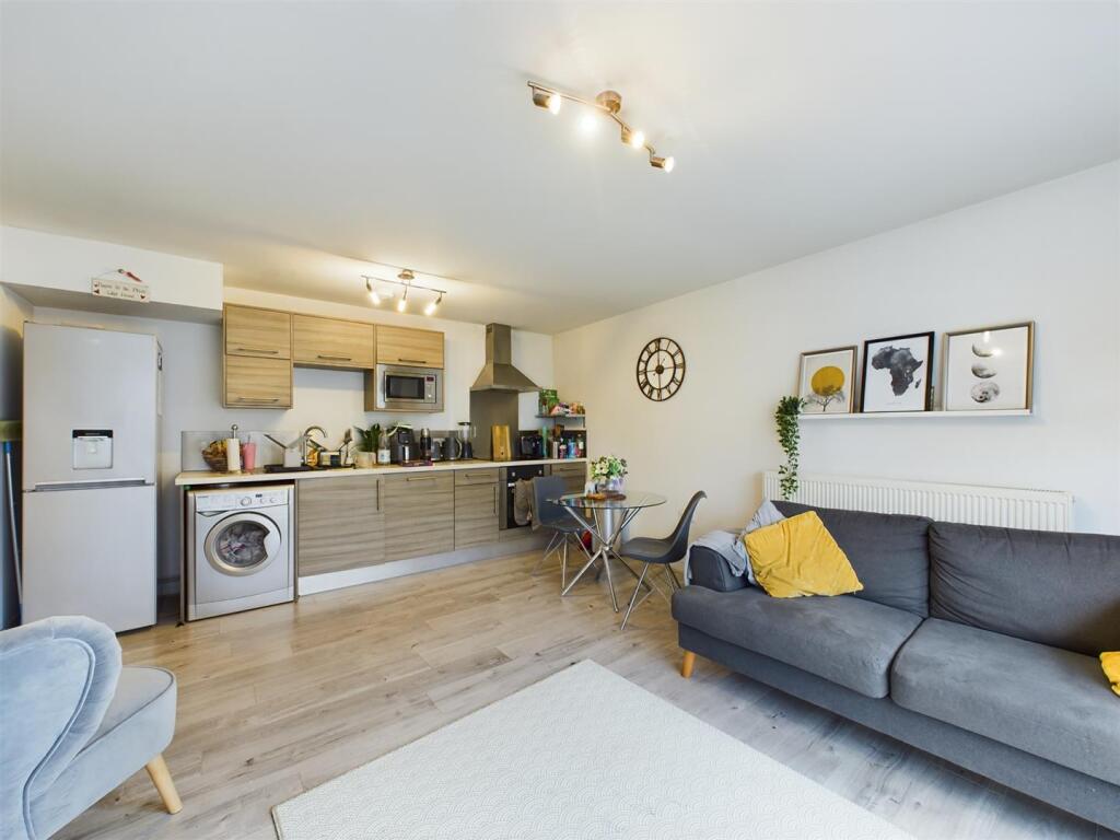 Additional image 8 of 23 Lion Green Road, Coulsdon