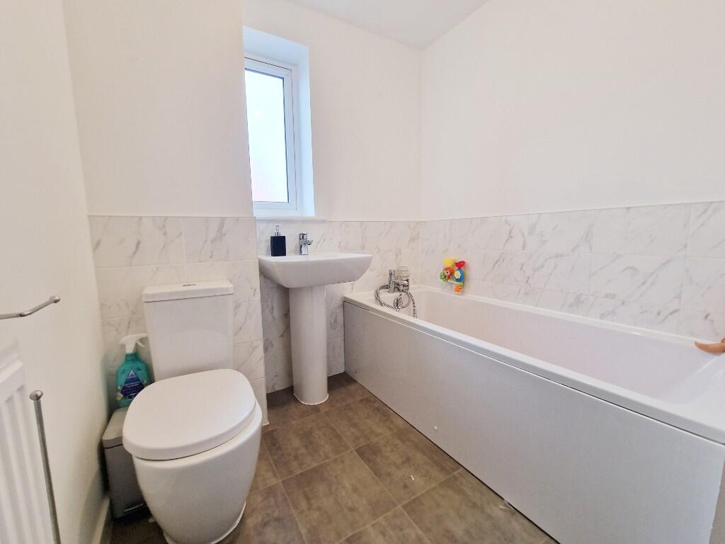 Additional image 4 of Oak Crescent, Burnham-On-Crouch, Essex, CM0