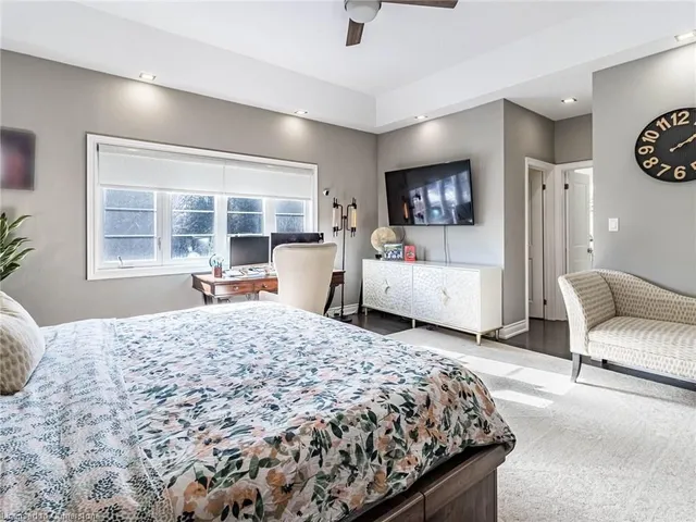 Additional image 30 of 10 Vineyard Drive