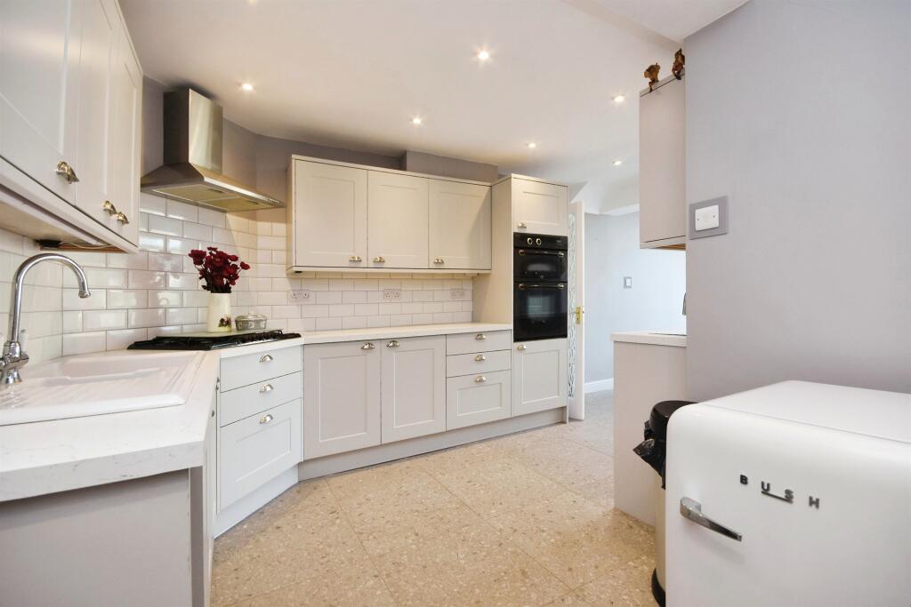 Additional image 2 of Hatch Road, Pilgrims Hatch, Brentwood