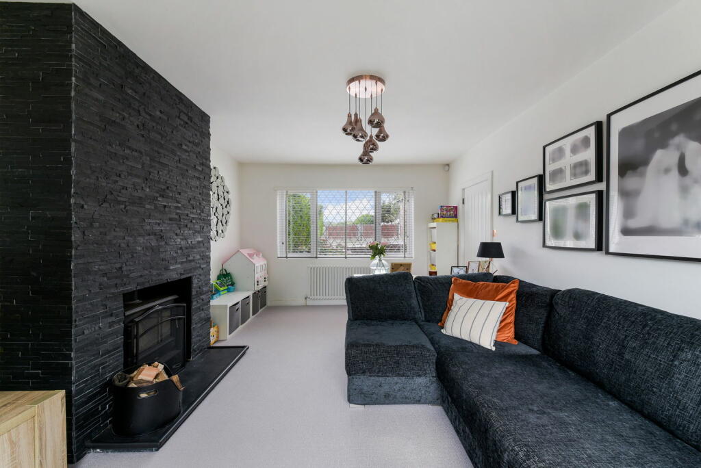 Additional image 4 of Woodstock Road, Coulsdon, CR5 3HS