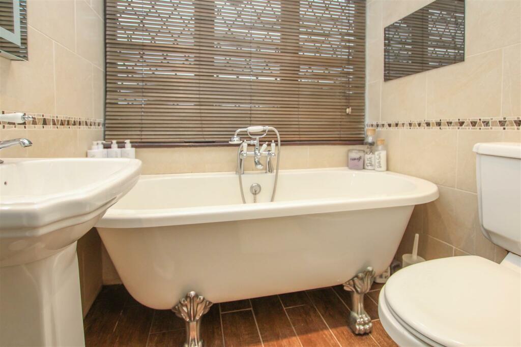 Additional image 18 of Nags Head Lane, Brentwood